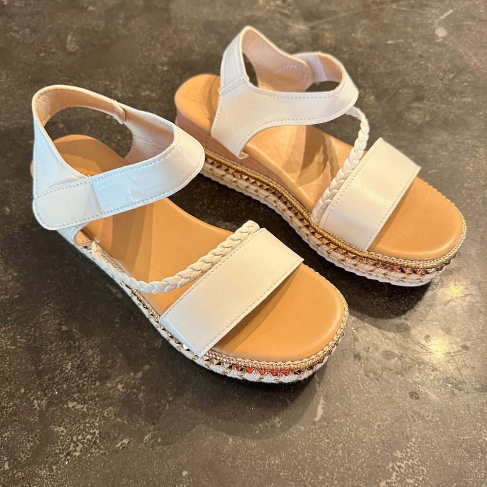 Women’s White Braided Sandals withh Rose Gold Studs and Threaded Design